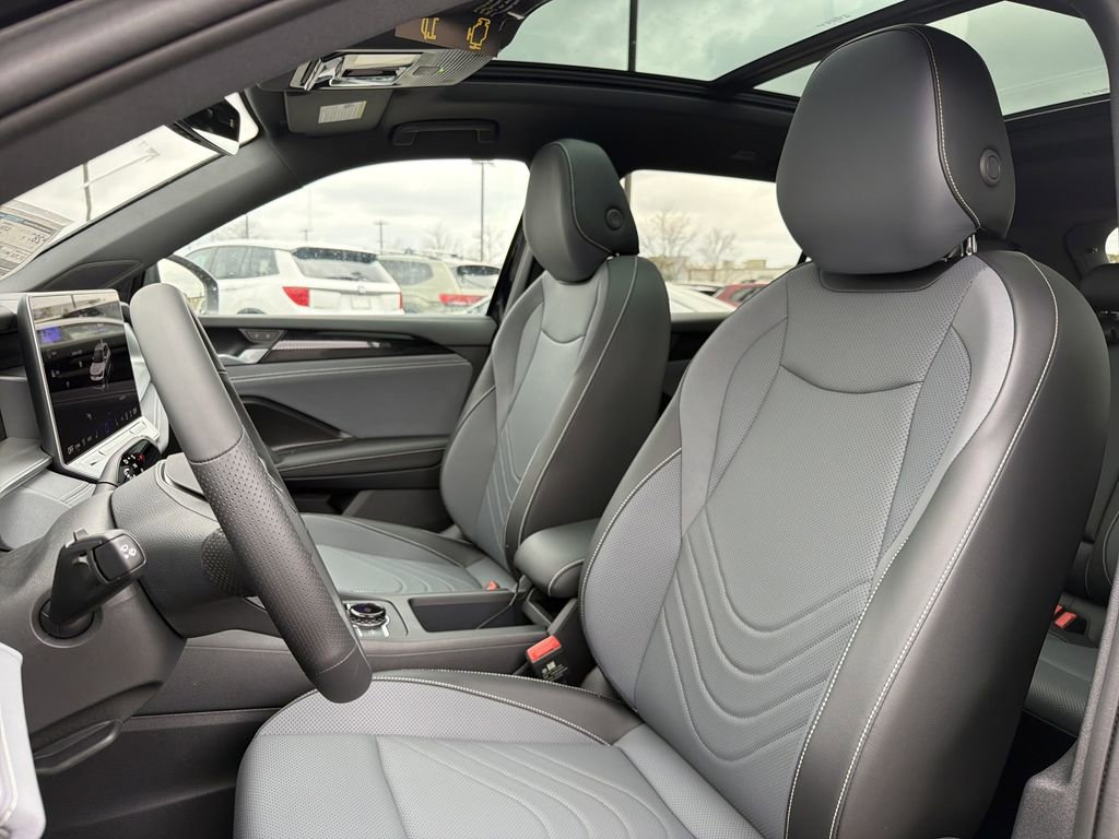 New 2026 Volkswagen Tiguan SE R-Line FWD image 12