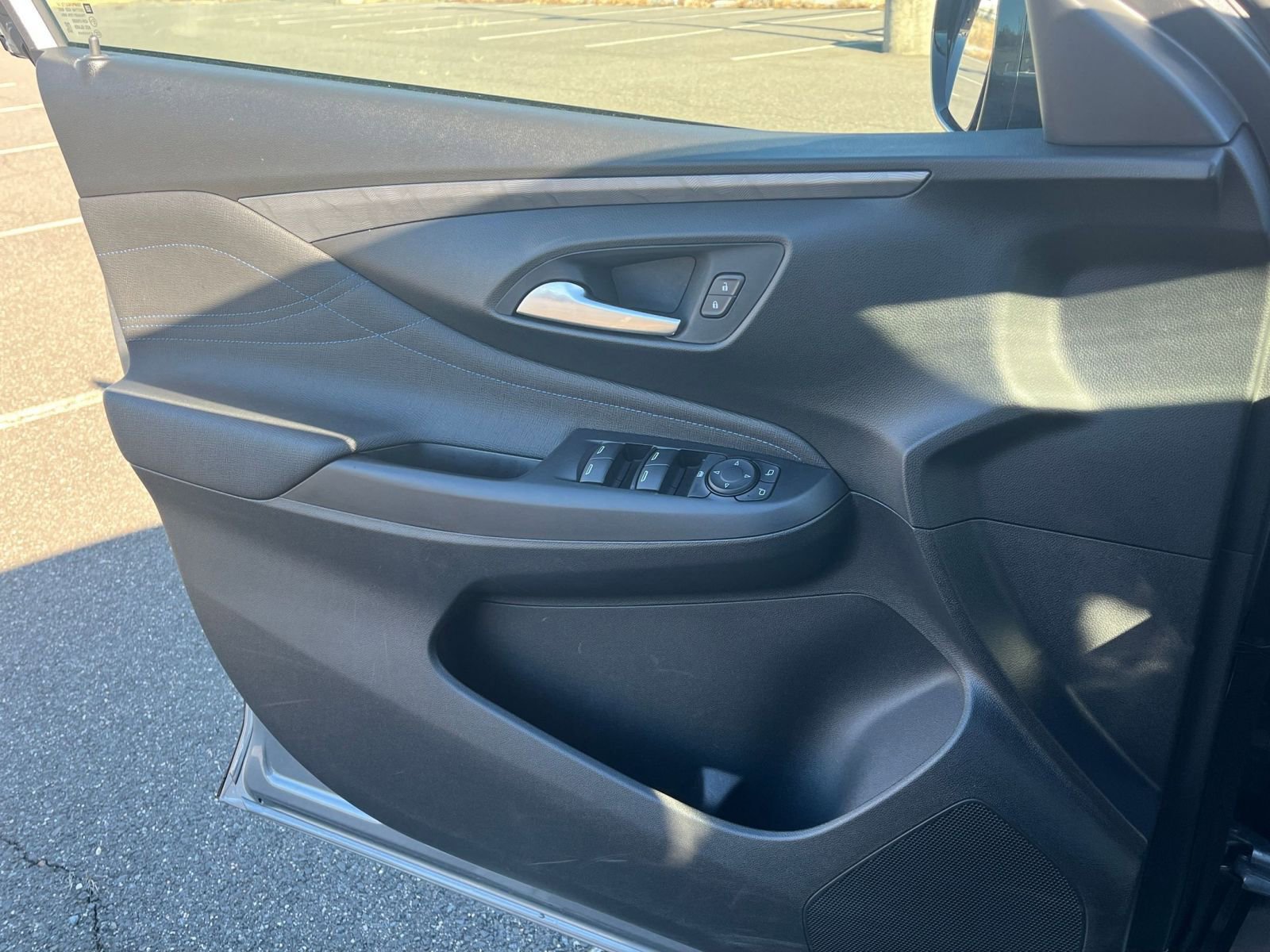 Used 2025 Buick Envista Sport Touring image 20