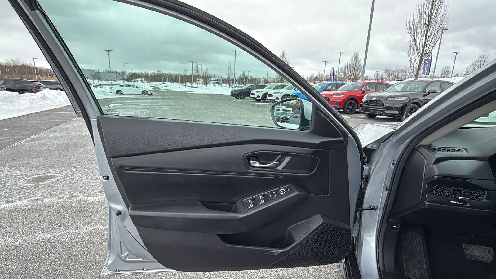 Used 2023 Honda Accord EX image 25