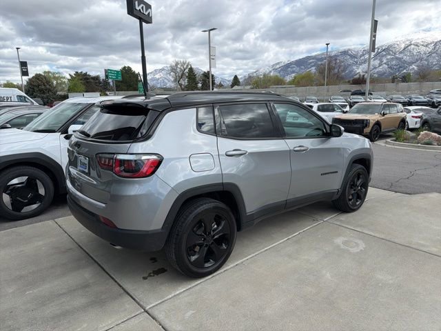 Used 2020 Jeep Compass Latitude image 4