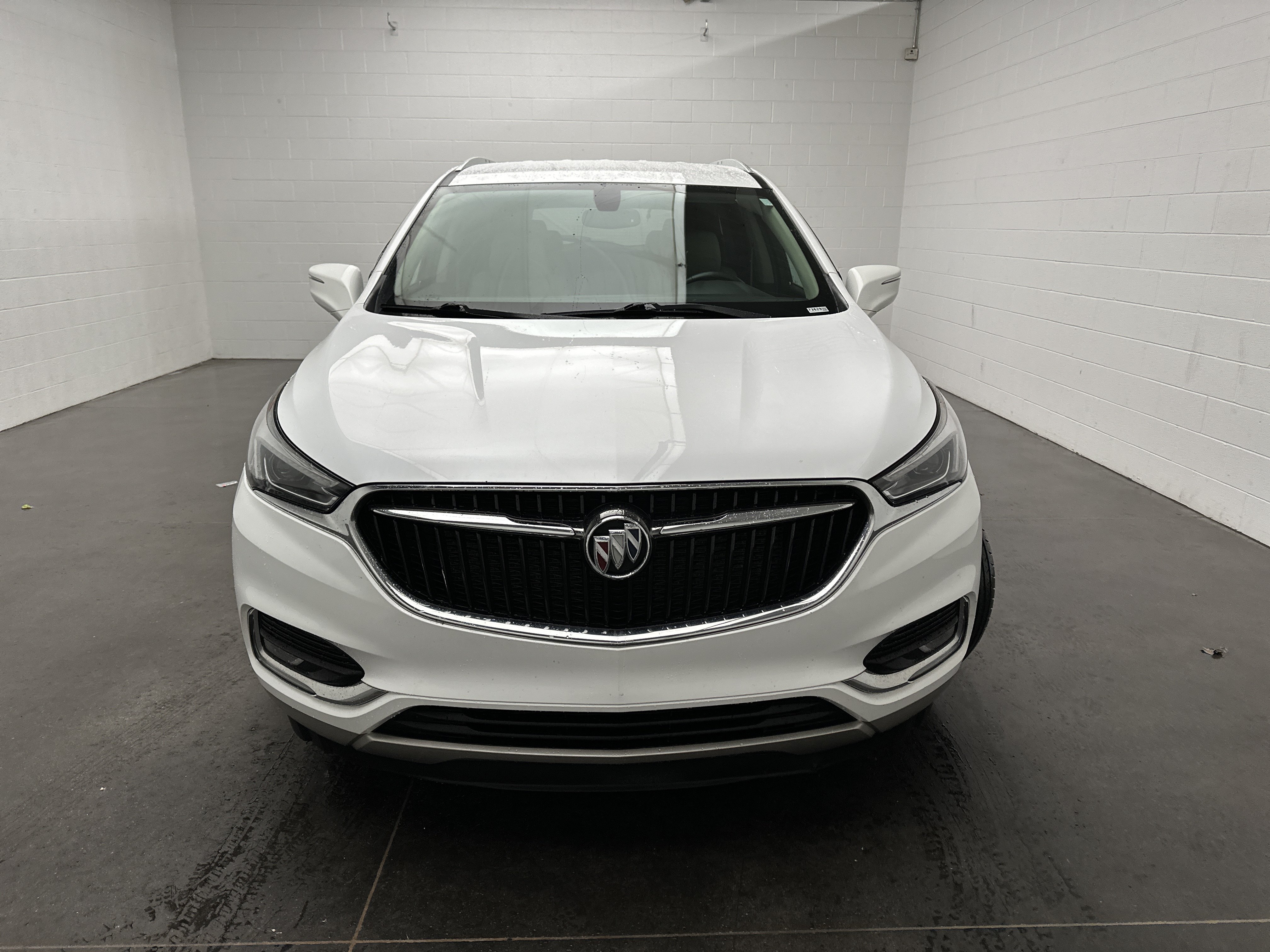 Used 2020 Buick Enclave Essence w/ Sound and Sites Package FWD image 3