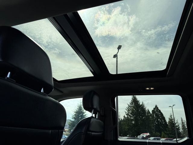 Used 2020 Ford F350 Lariat image 29