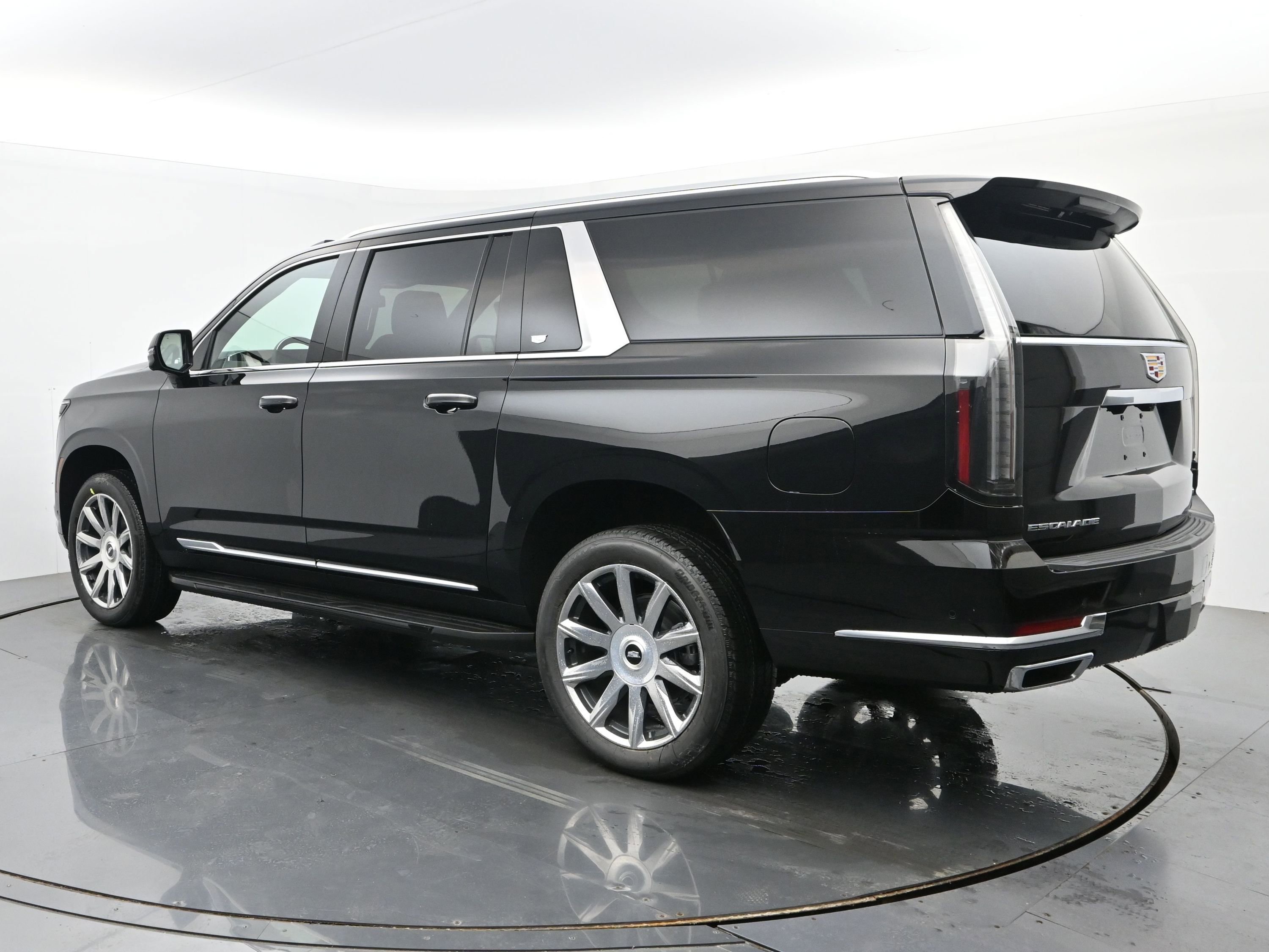 New 2026 Cadillac Escalade ESV 4WD image 3