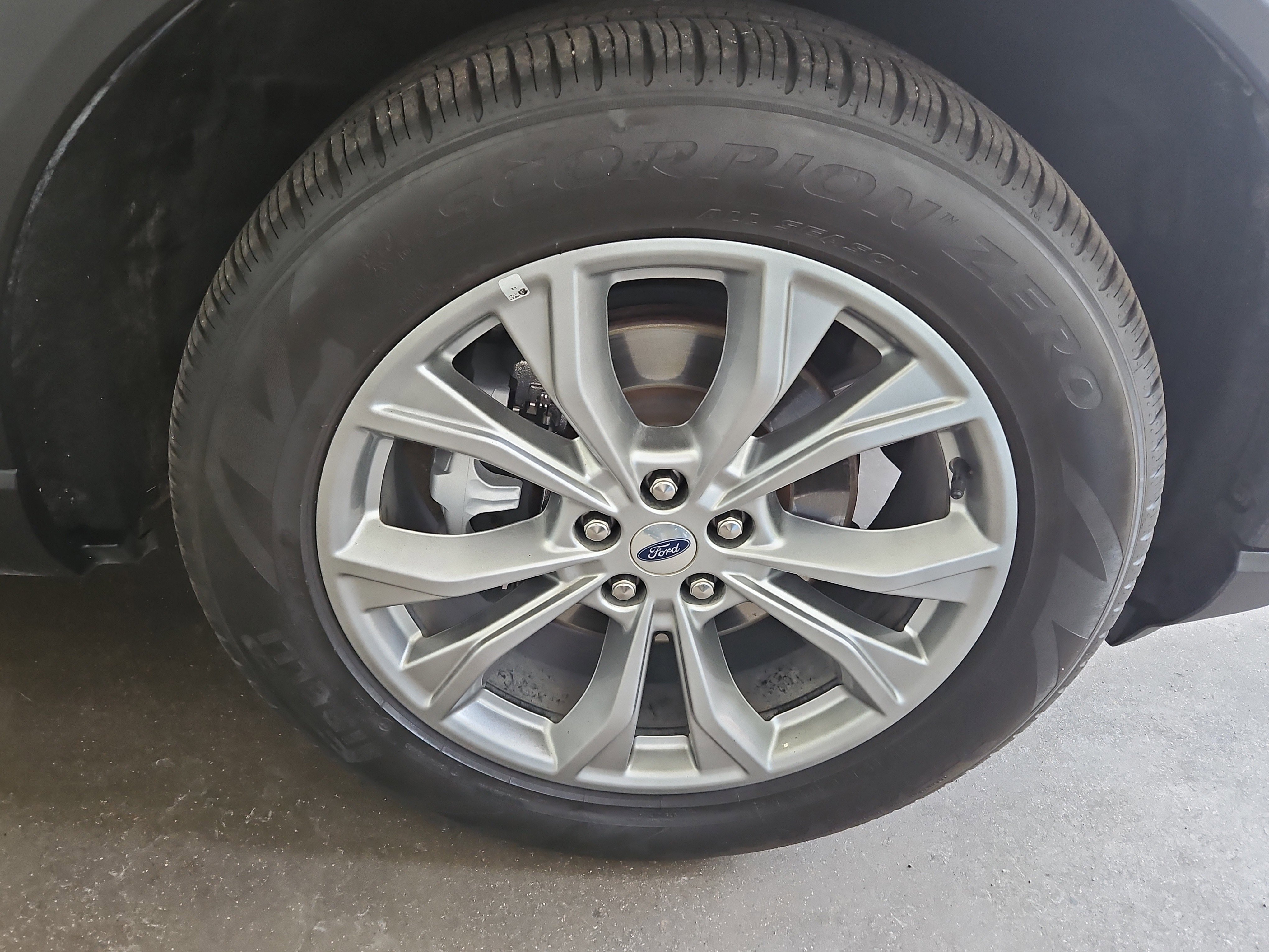 Used 2023 Ford Explorer Limited image 22