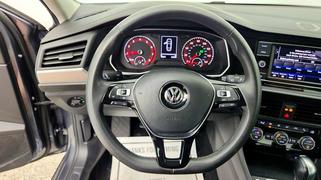 Used 2020 Volkswagen Jetta SE w/ SE Cold Weather Package FWD image 13
