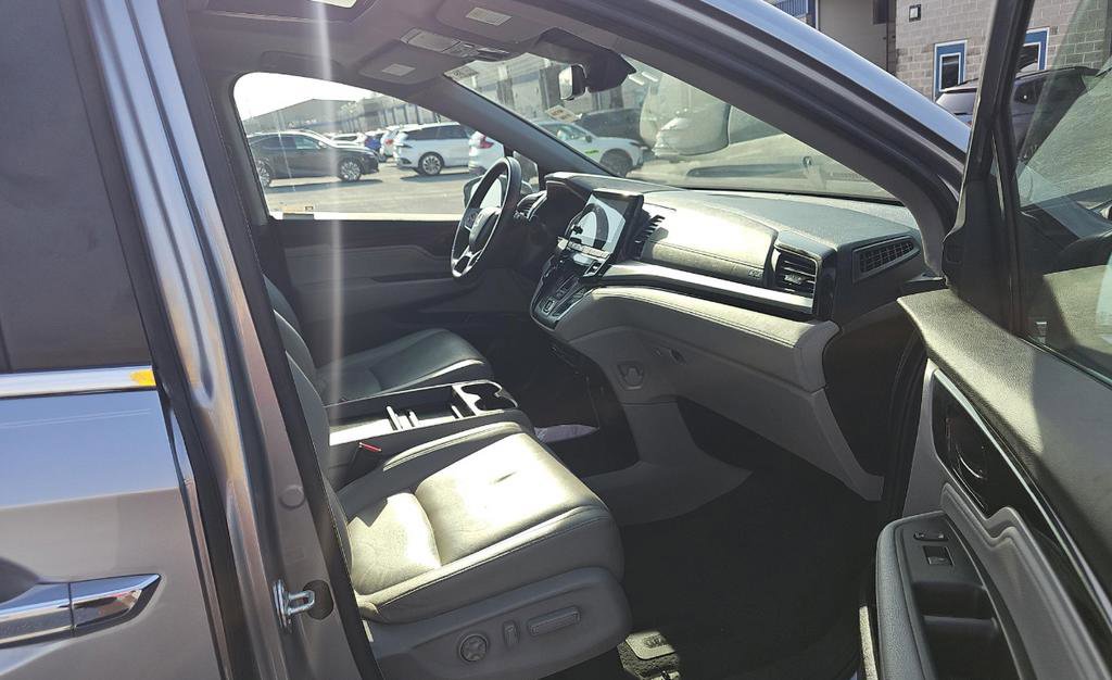 Used 2023 Honda Odyssey Touring image 6