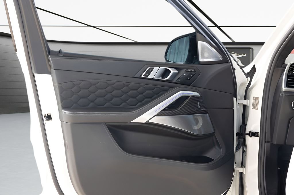 Used 2021 BMW X6 M w/ Competition Package image 35