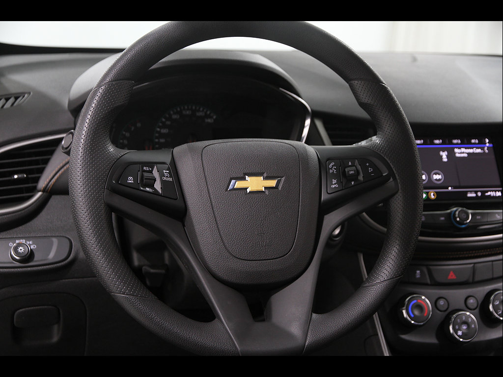 Used 2020 Chevrolet Trax LS w/ Tint and Cruise Package FWD image 7