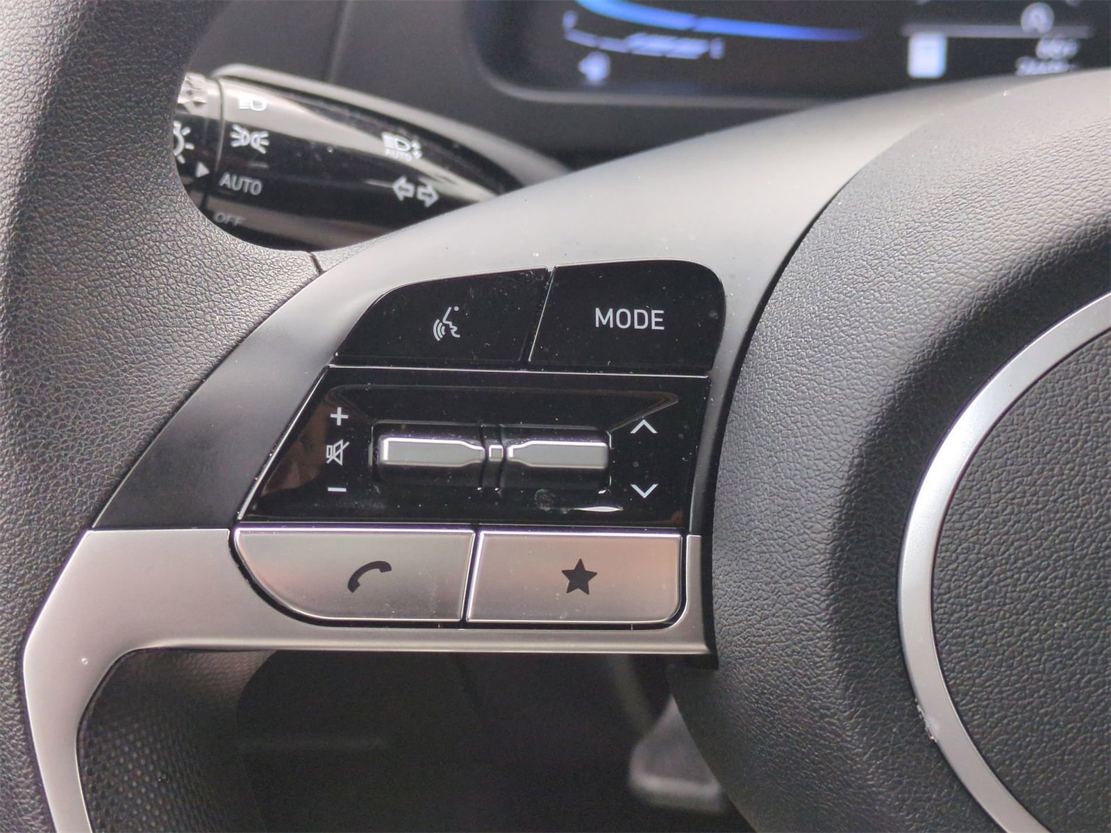 New 2025 Hyundai Elantra SE image 32