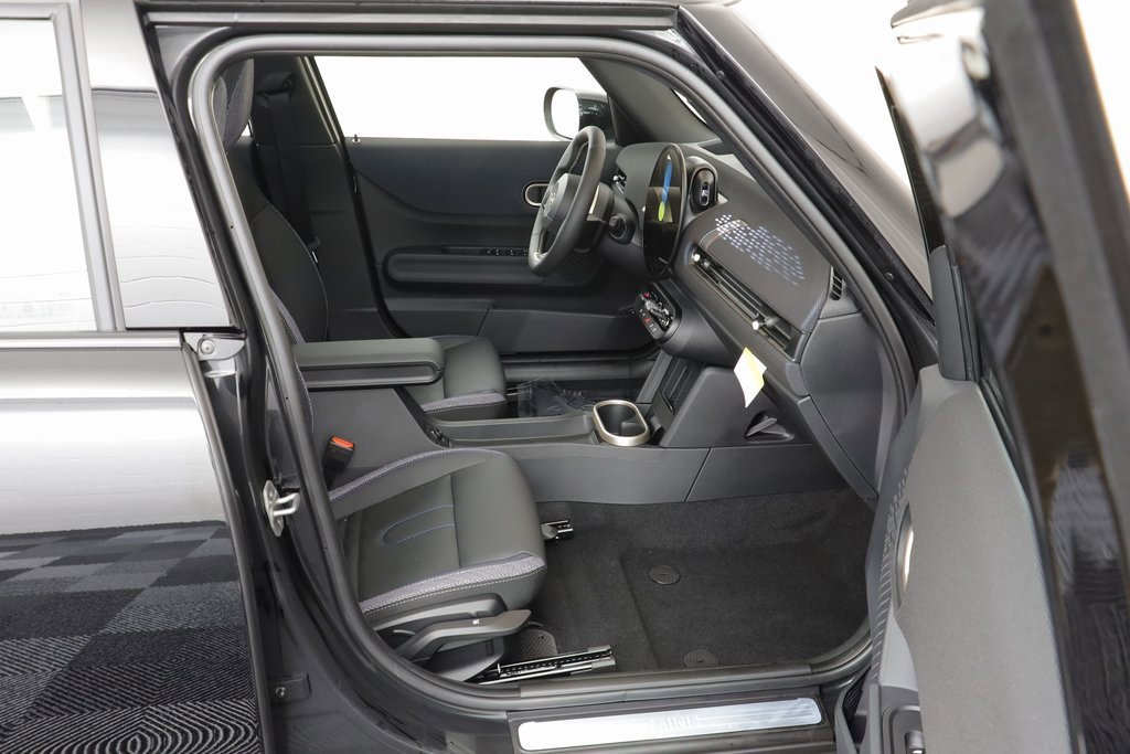 New 2026 MINI Cooper 4-Door Hardtop image 19