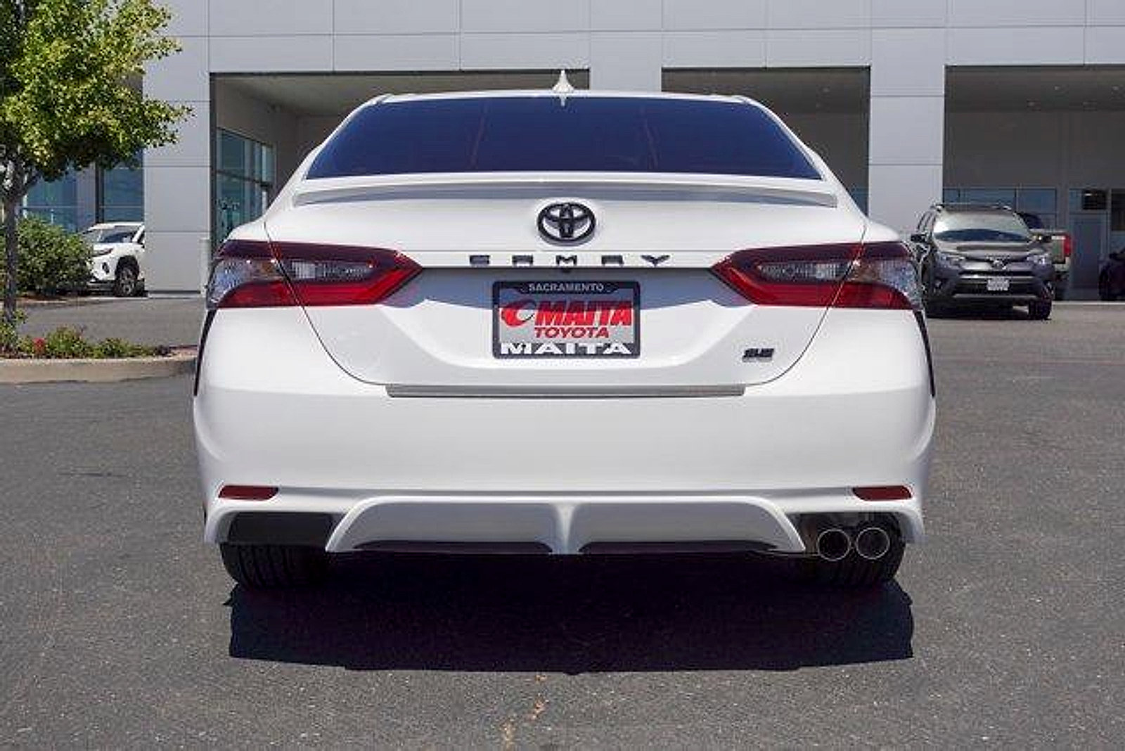 Used 2023 Toyota Camry SE FWD image 6