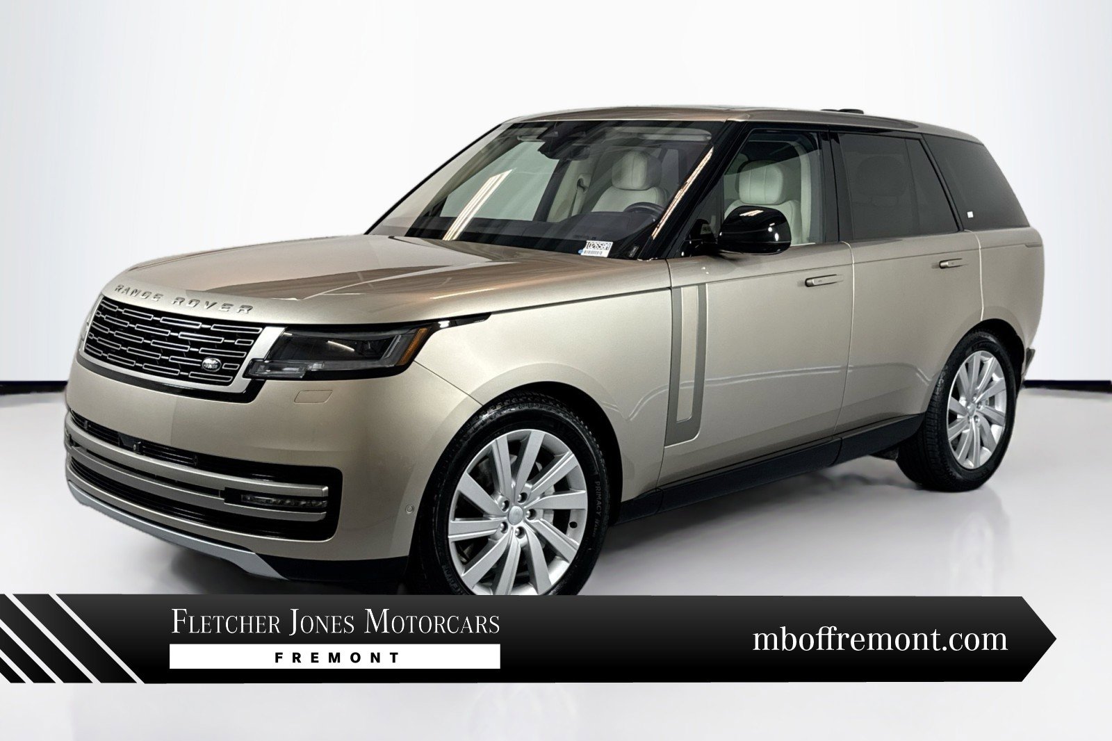 Used 2023 Land Rover Range Rover SE image 1