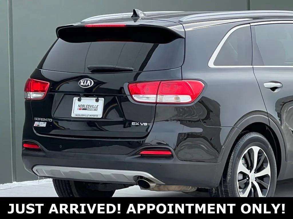 Used 2017 Kia Sorento EX image 37
