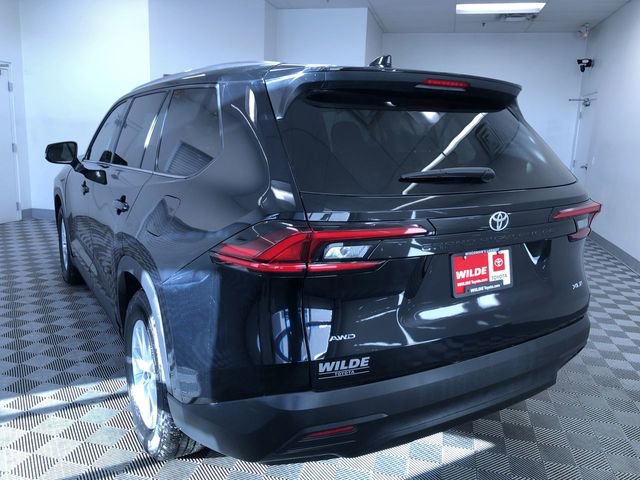 Used 2025 Toyota Grand Highlander AWD image 14