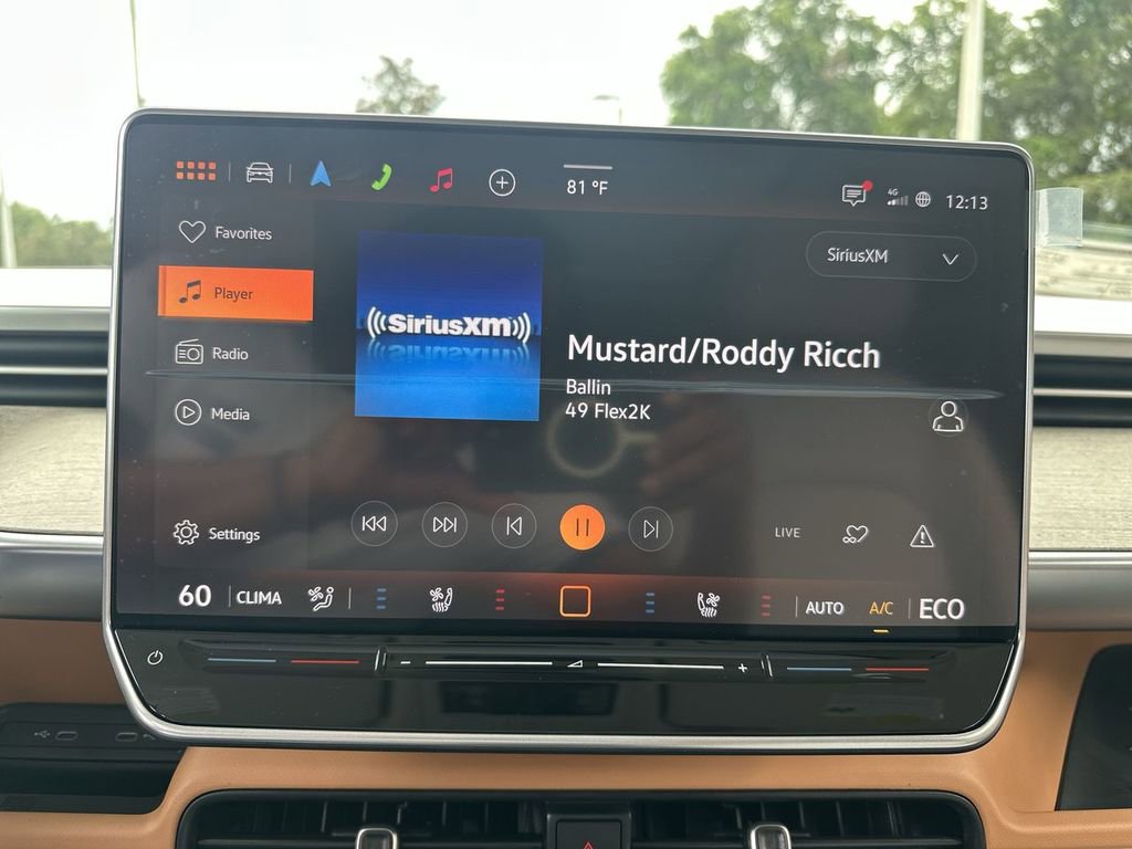 New 2025 Volkswagen ID. Buzz 1st Edition image 16