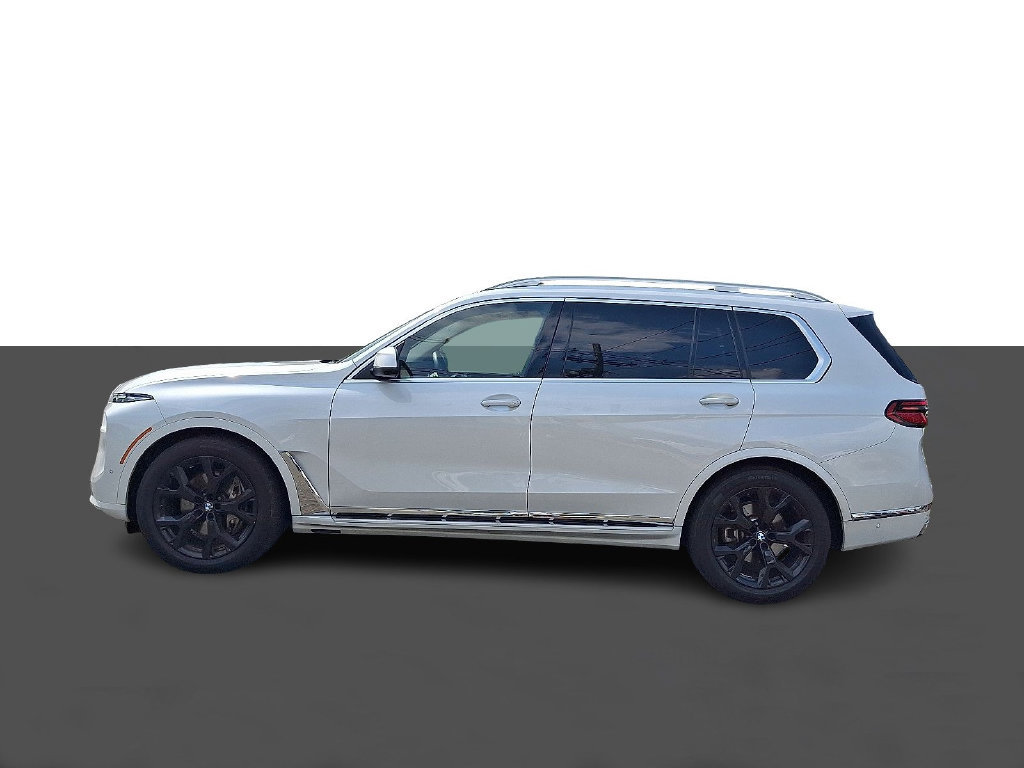Used 2025 BMW X7 xDrive40i w/ Premium Package AWD/4WD image 4
