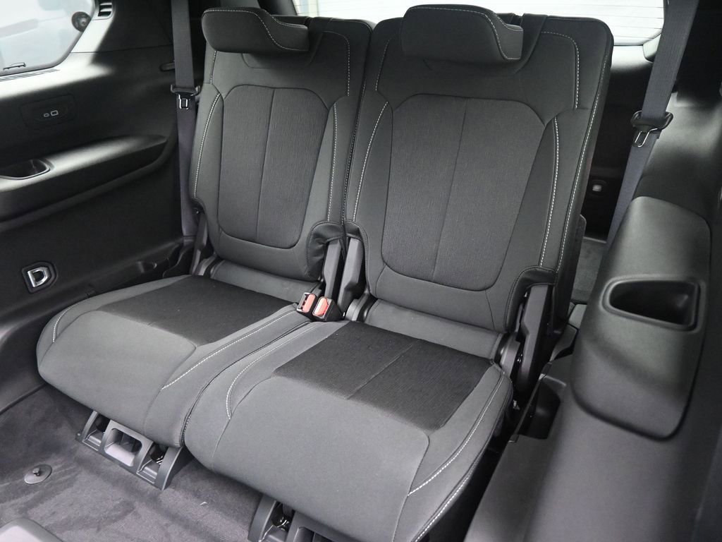 New 2025 Jeep Grand Cherokee L Laredo w/ Luxury Tech Group I image 15