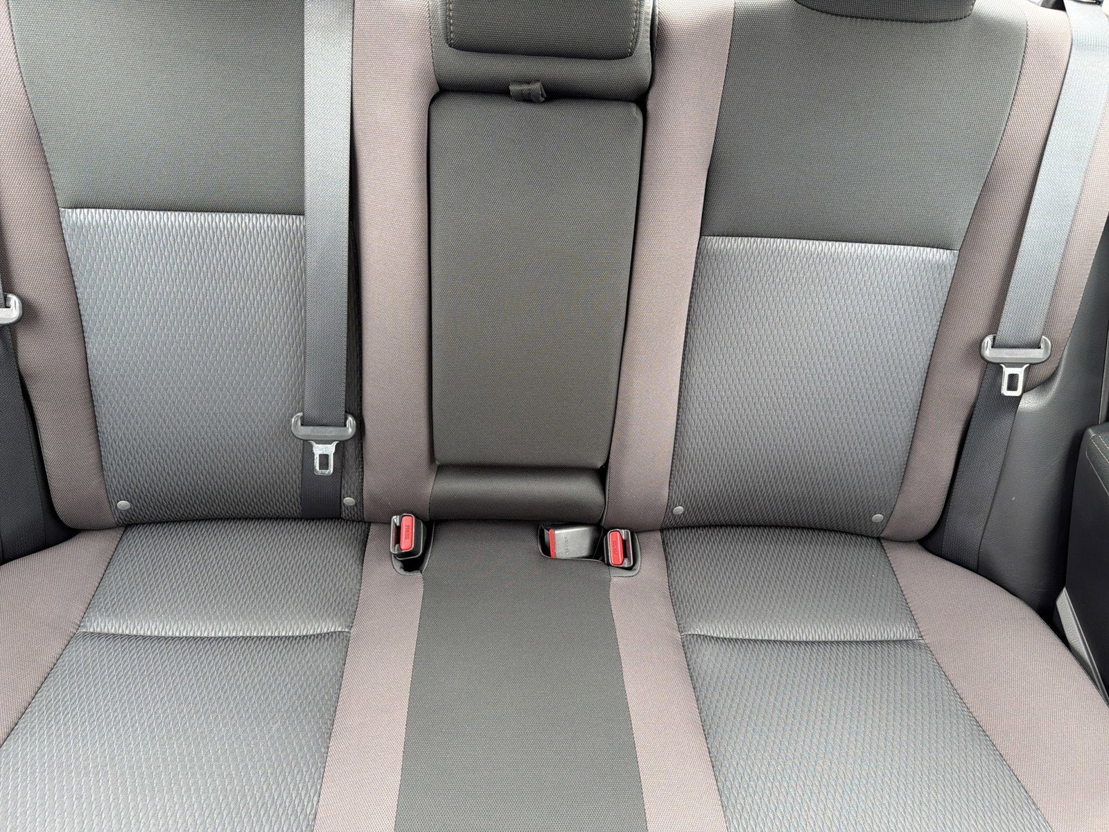 Used 2017 Toyota Corolla LE w/ Carpet Mat Package (TMS) FWD image 13