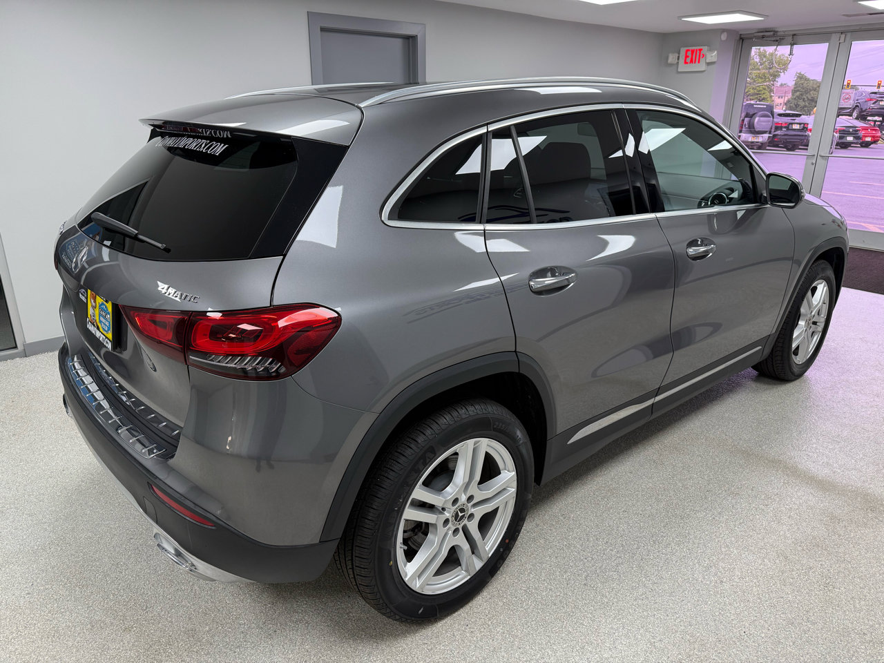 Used 2021 Mercedes-Benz GLA 250 4MATIC w/ Premium Package image 3