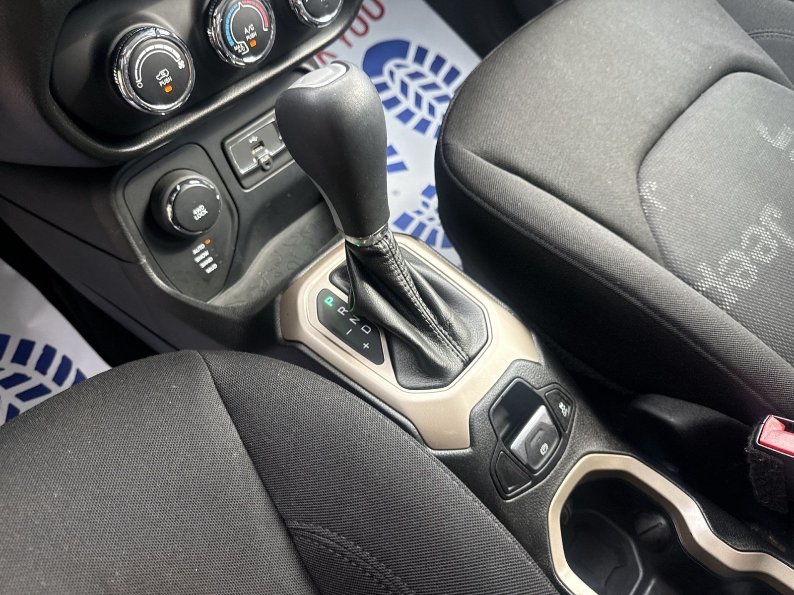 Used 2015 Jeep Renegade Sport w/ Power & Air Group AWD/4WD image 20