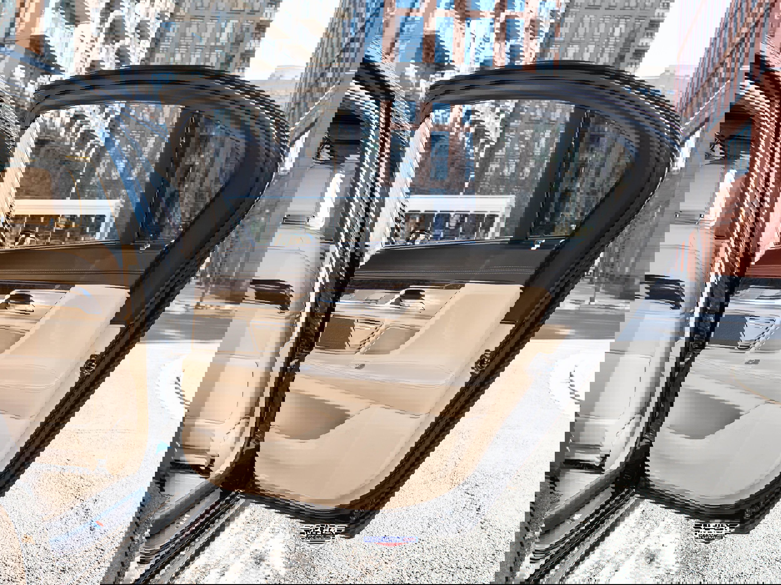 Used 2017 BMW 750i RWD image 49