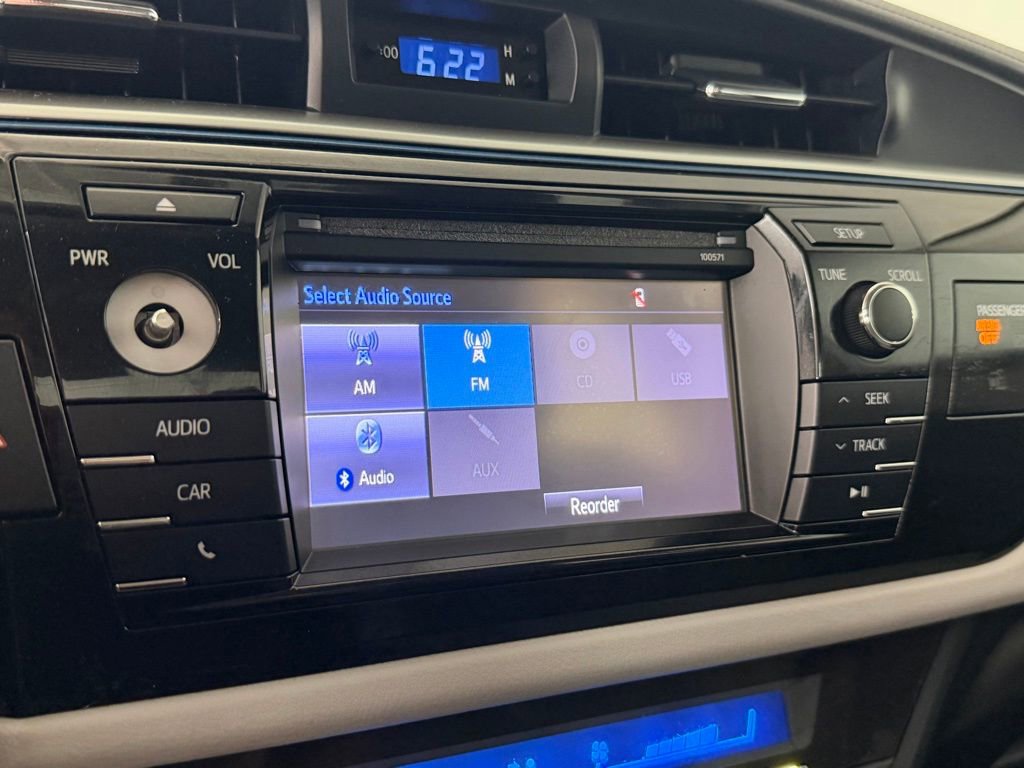 Used 2016 Toyota Corolla LE image 21