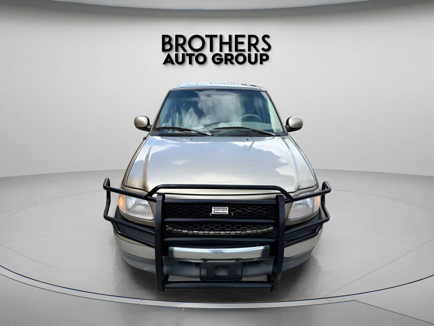 Used 2001 Ford F150 Lariat RWD image 4