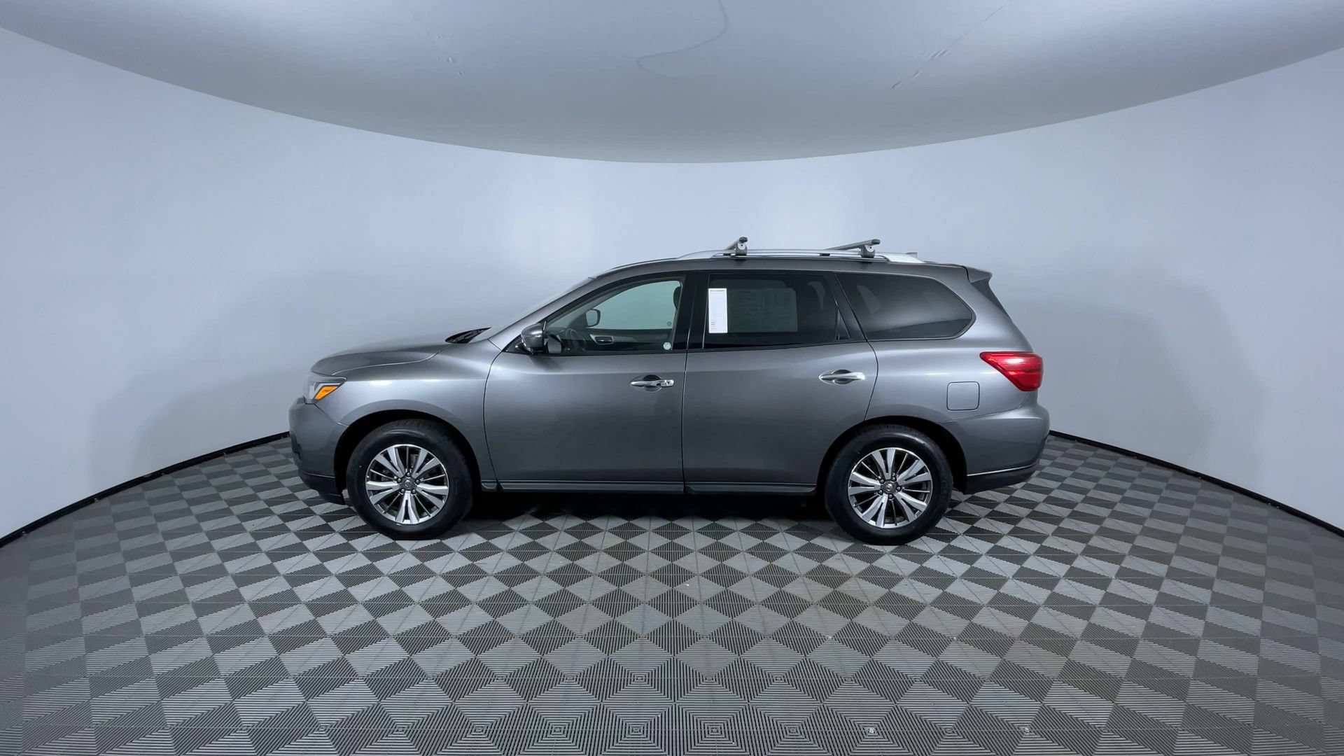 Used 2020 Nissan Pathfinder SL AWD/4WD image 5