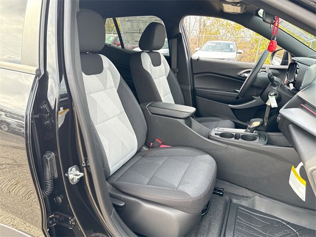 New 2026 Chevrolet Trax RS image 25