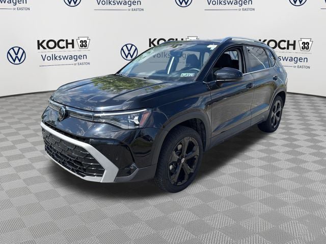 Used 2025 Volkswagen Taos SEL AWD/4WD image 3