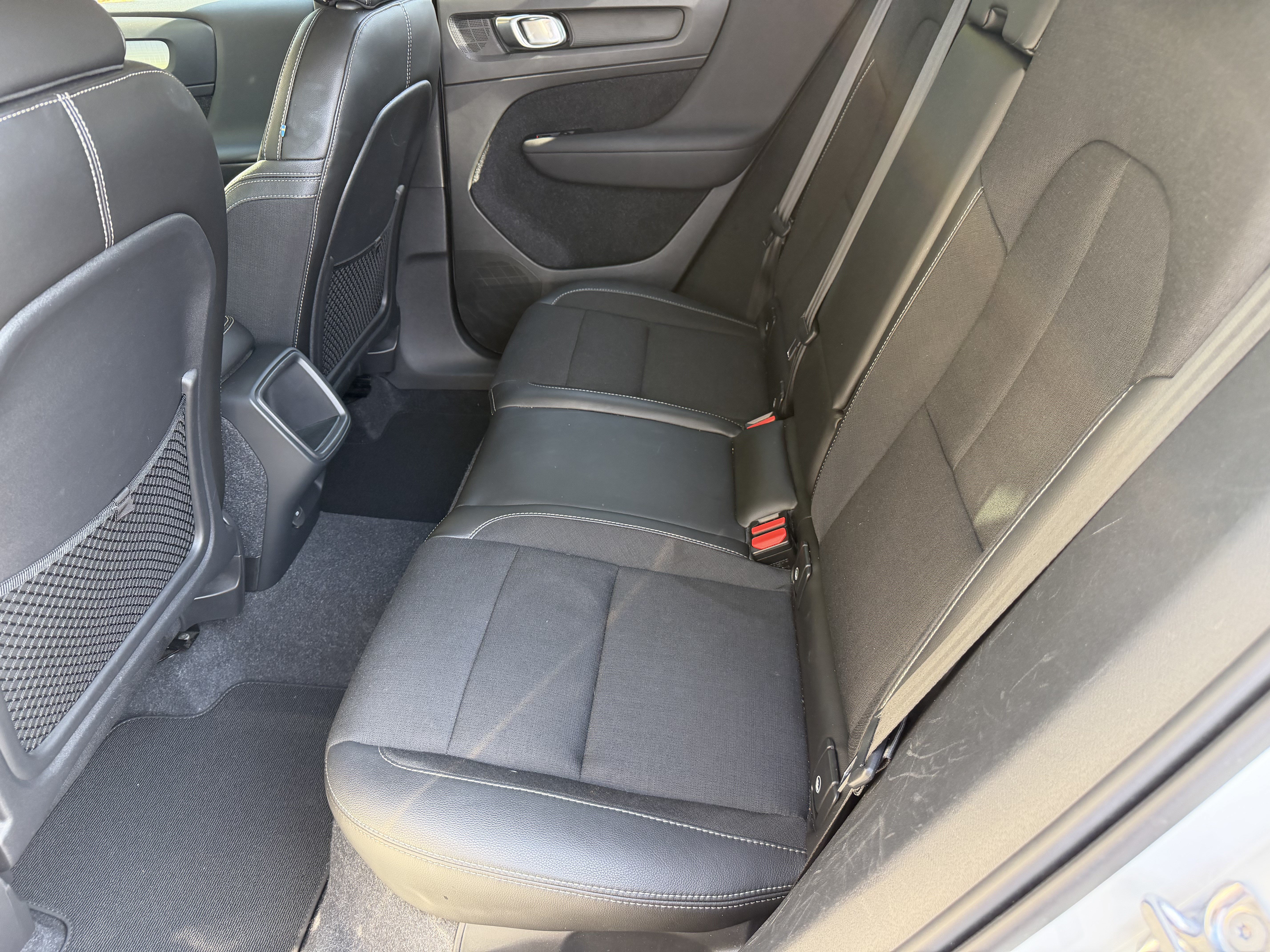 Used 2020 Volvo XC40 T5 Momentum AWD/4WD image 33