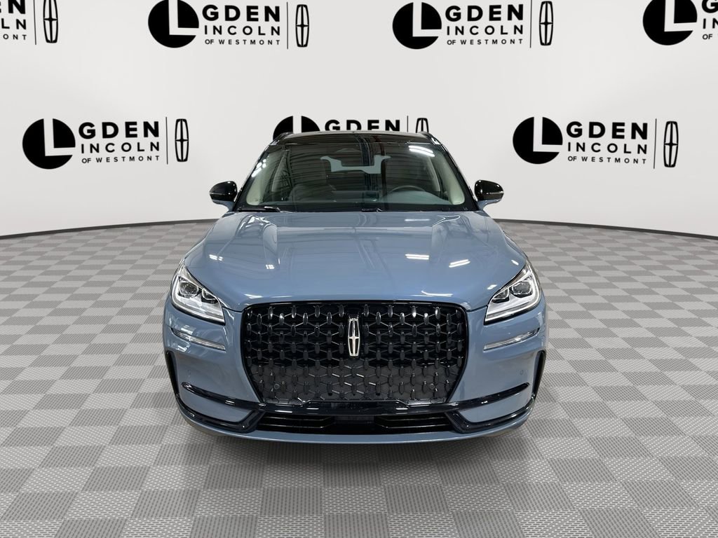 Used 2025 Lincoln Corsair Grand Touring w/ Equipment Group 301A AWD/4WD image 3