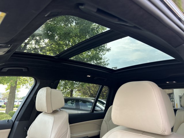 Used 2022 BMW X7 M50i AWD/4WD image 29