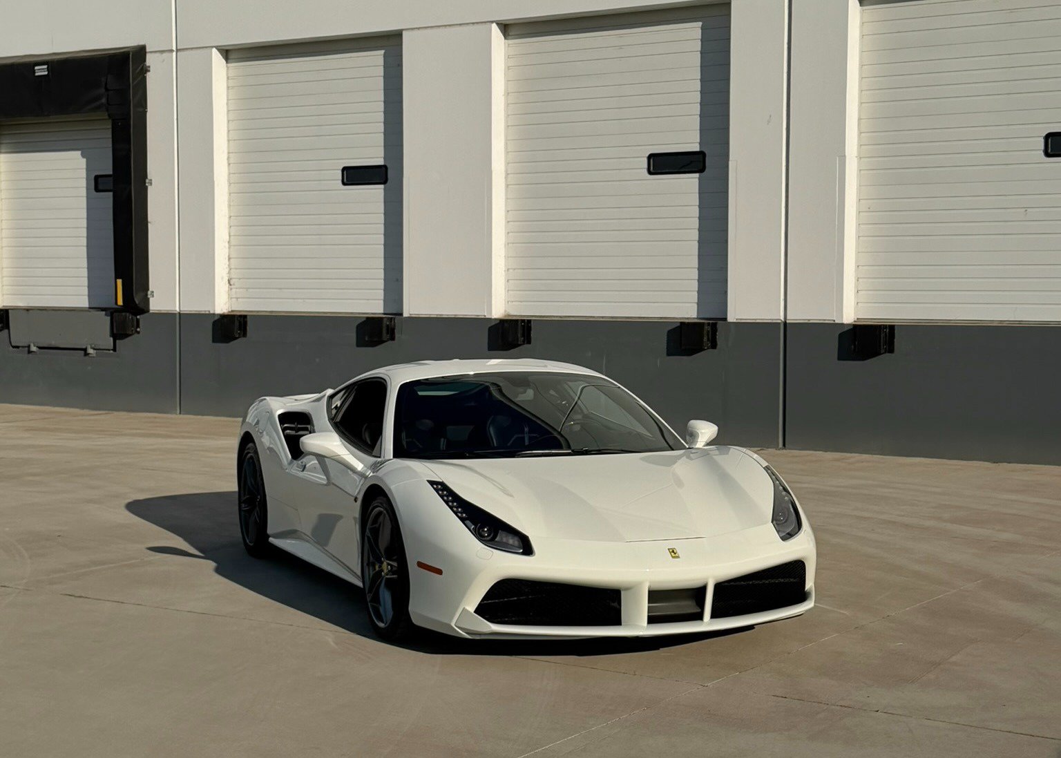 Used 2019 Ferrari 488 GTB RWD image 3