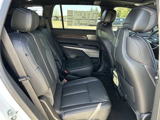 New 2026 Cadillac Vistiq Premium Luxury AWD/4WD image 22