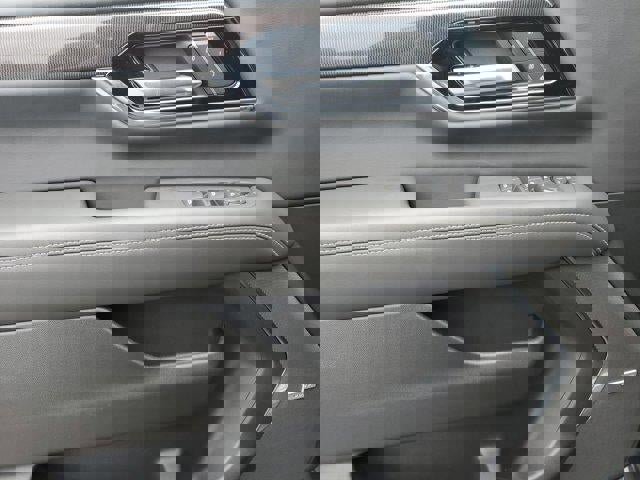 New 2026 GMC Yukon XL Elevation w/ Elevation Premium Package image 21