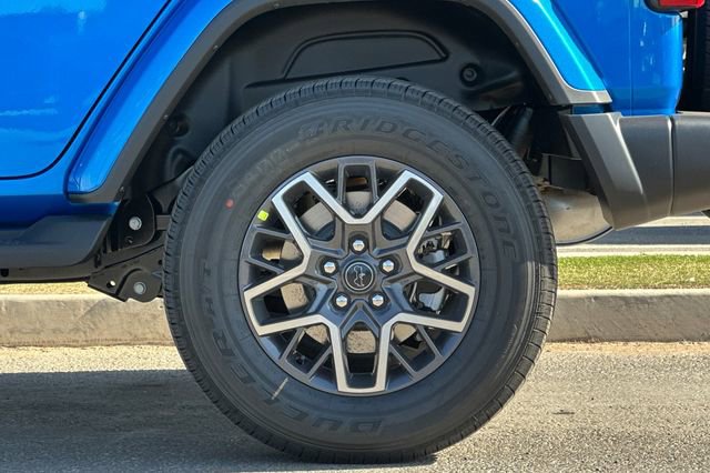 New 2025 Jeep Wrangler Sahara image 24