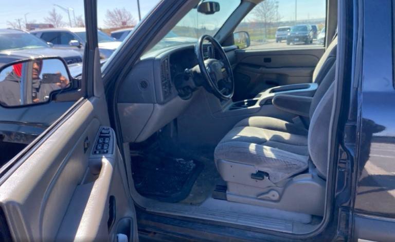 Used 2004 Chevrolet Suburban LS w/ Safe And Secure Package image 5