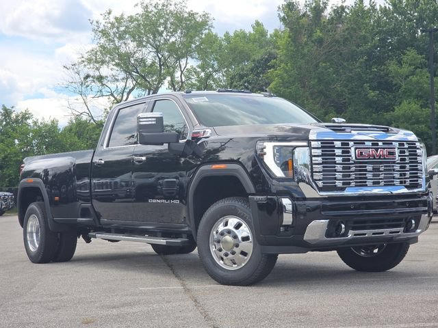 New 2026 GMC Sierra 3500 Denali w/ Denali Reserve Package AWD/4WD image 2