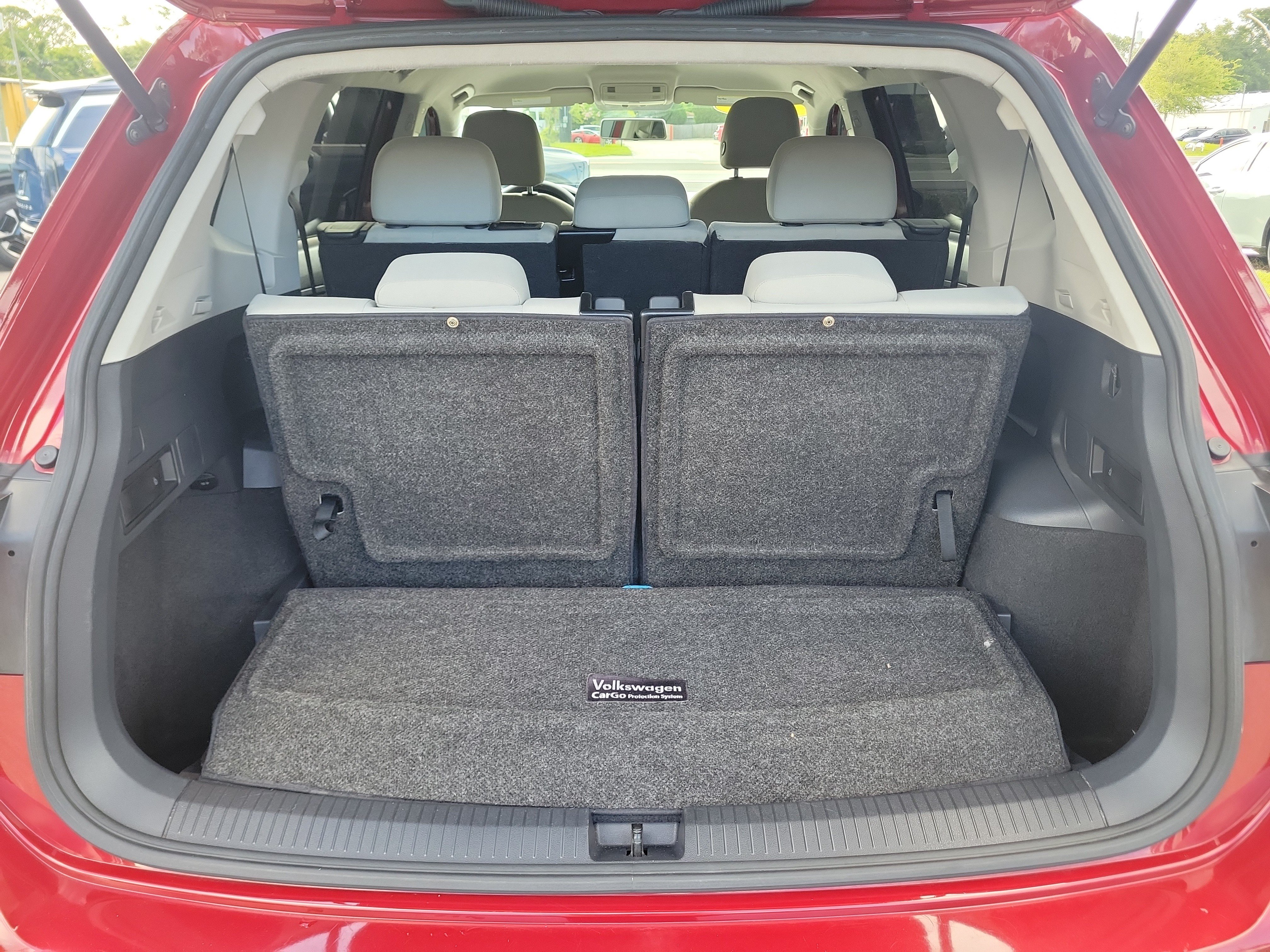 Used 2018 Volkswagen Tiguan S w/ 3rd Row Seat Package AWD/4WD image 14