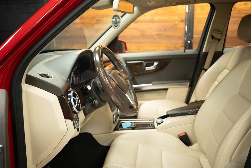 Used 2014 Mercedes-Benz GLK 350 4MATIC image 9