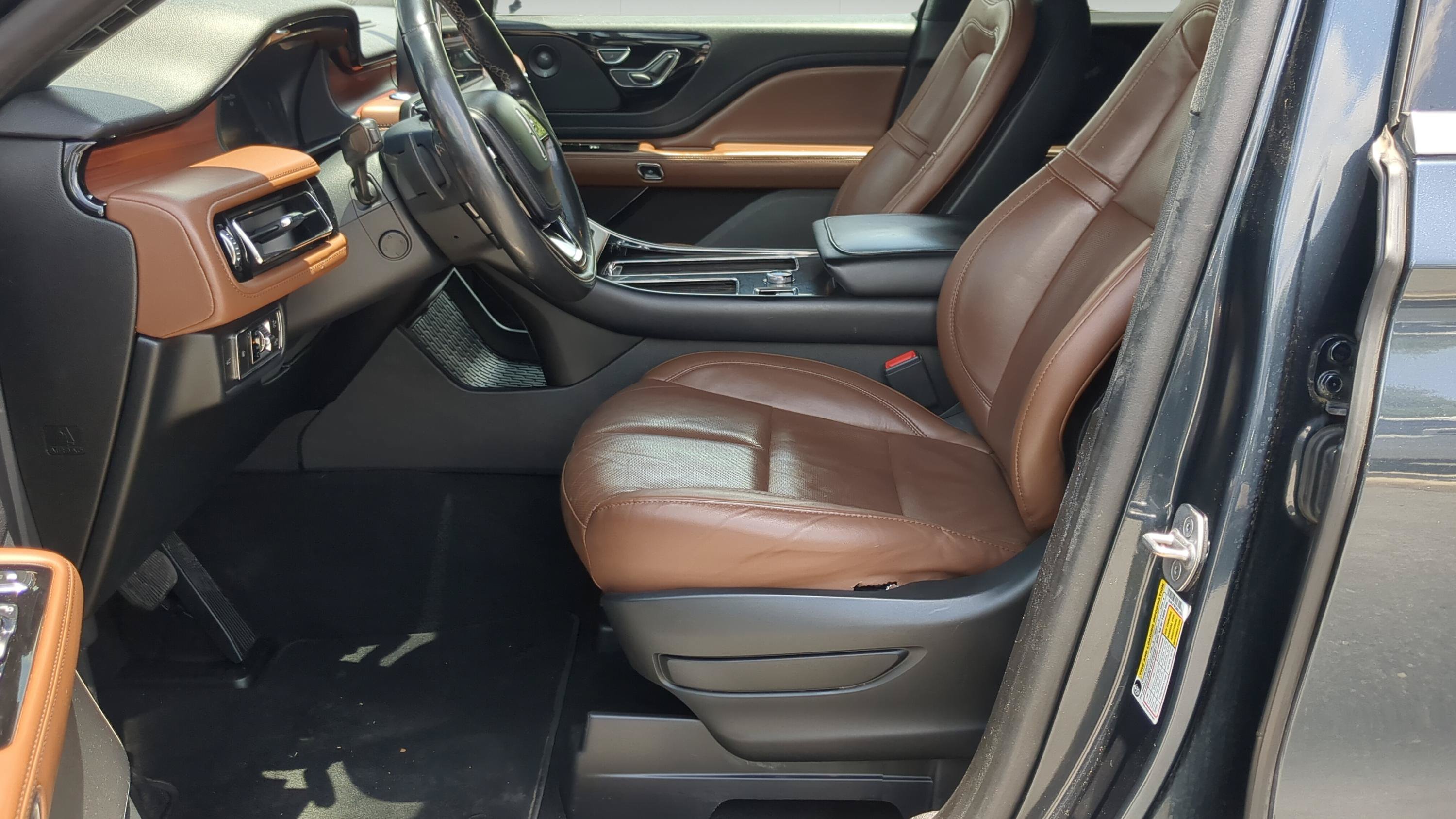 Used 2022 Lincoln Aviator Reserve w/ Equipment Group 201A RWD image 10