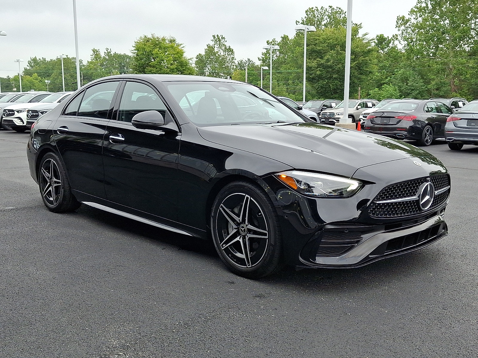 Used 2024 Mercedes-Benz C 300 4MATIC Sedan image 3