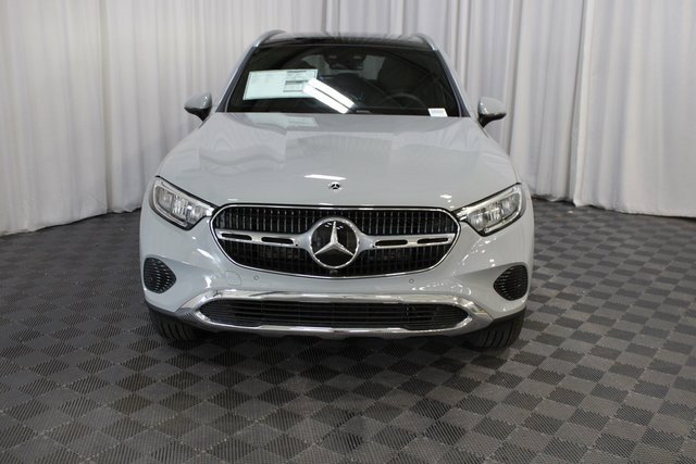 New 2025 Mercedes-Benz GLC 350e 4MATIC image 2