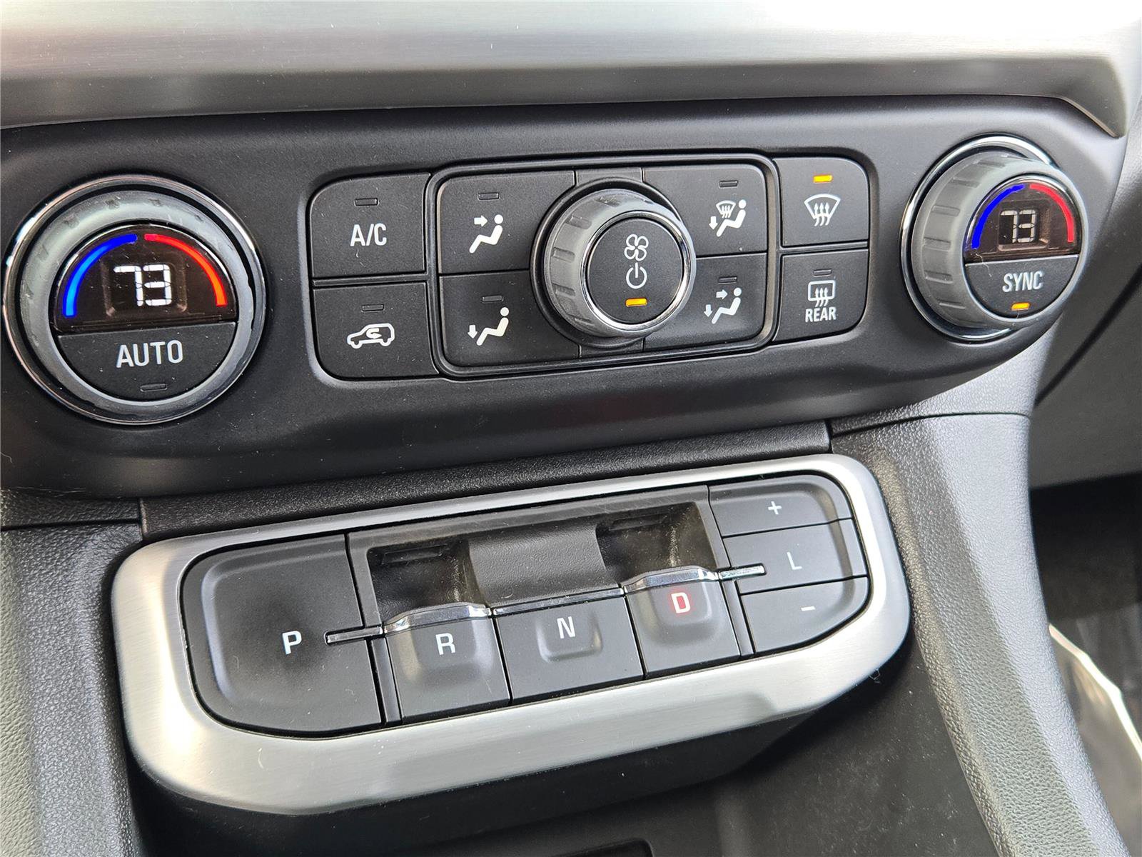 Used 2023 GMC Acadia SLE AWD/4WD image 26