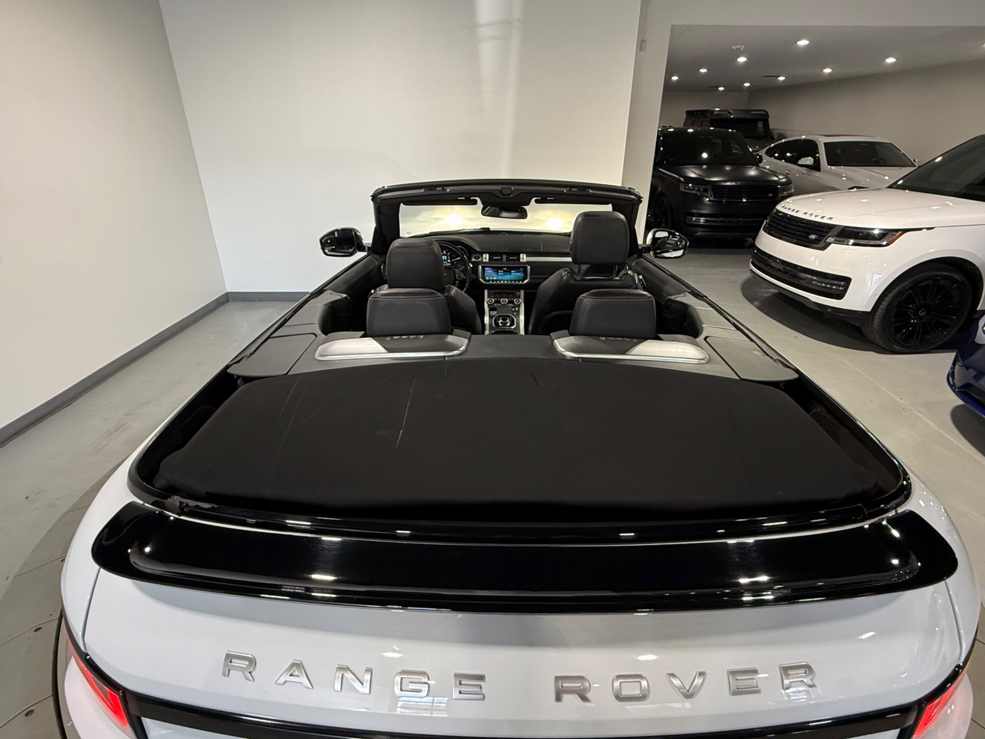 Used 2017 Land Rover Range Rover Evoque HSE Dynamic image 28