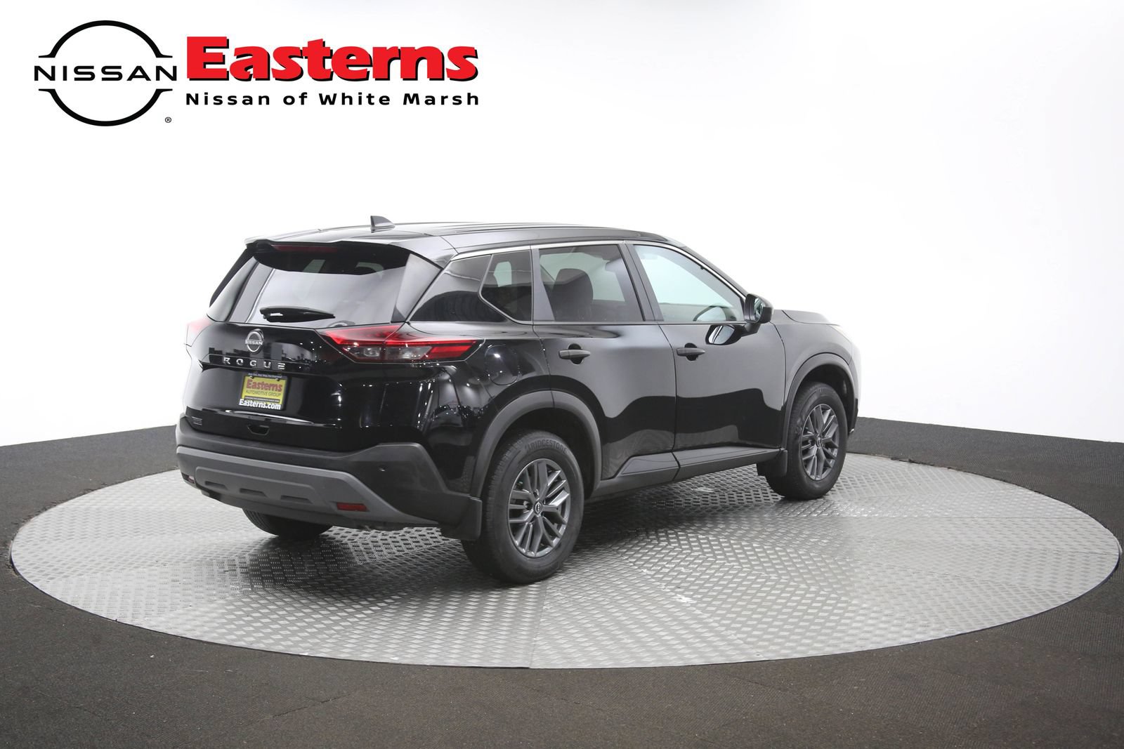 Used 2023 Nissan Rogue S FWD image 40