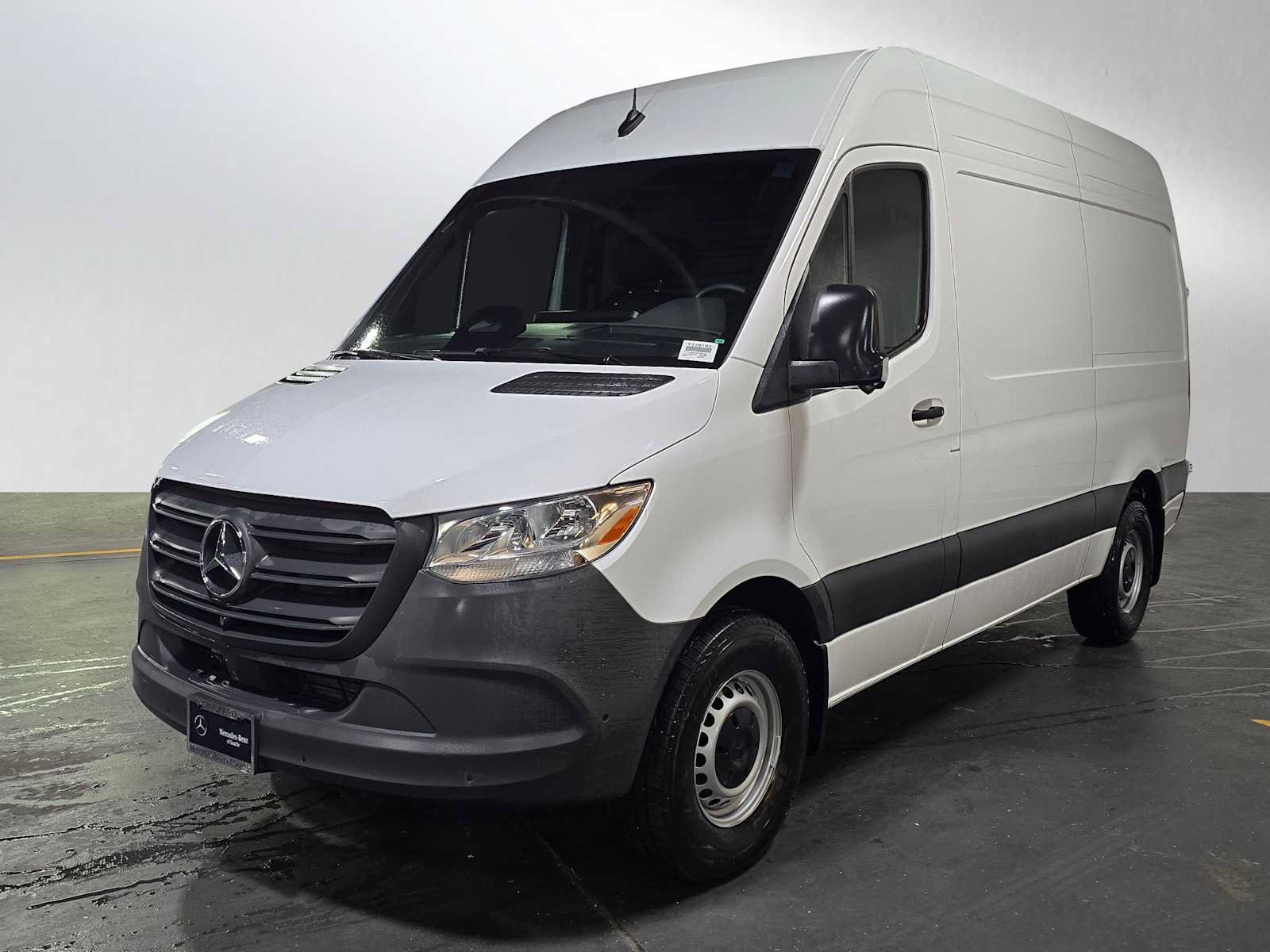Used 2025 Mercedes-Benz Sprinter 2500 image 7