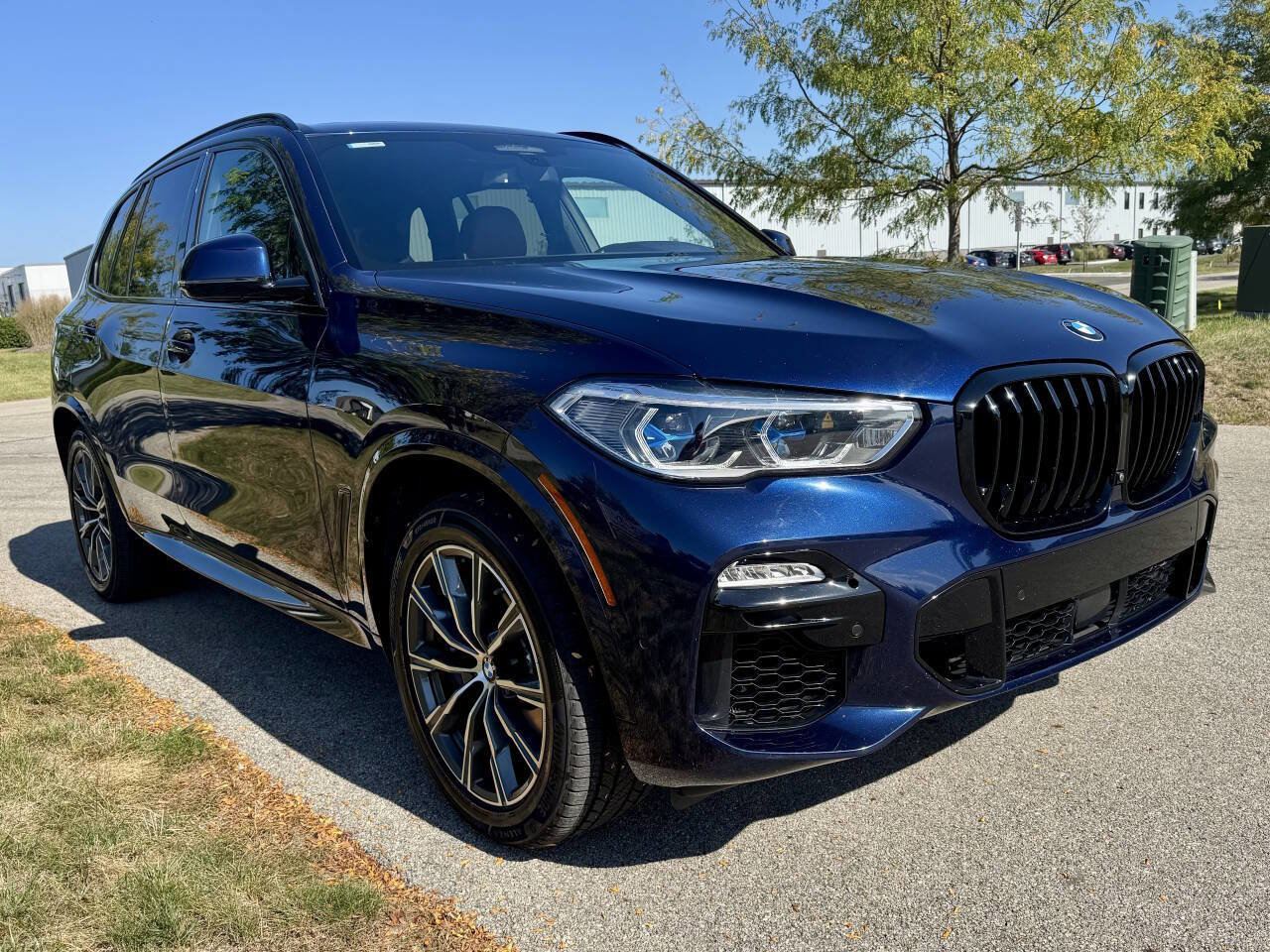 Used 2021 BMW X5 M50i w/ Executive Package image 4