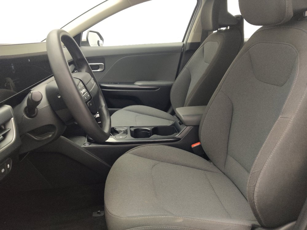 Used 2025 Kia K4 FWD image 17